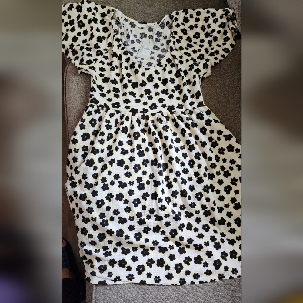 NWT Primark Care Black and White Floral Mini Dress Women's‎ Size 6 - Picture 2 of 5